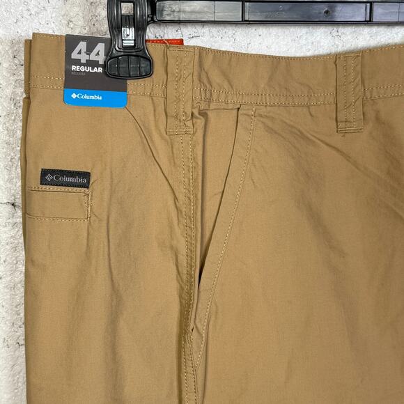Columbia Men's Washed Out 10" cotton Shorts, Crouton dark tan, 44w - Picture 5 of 6